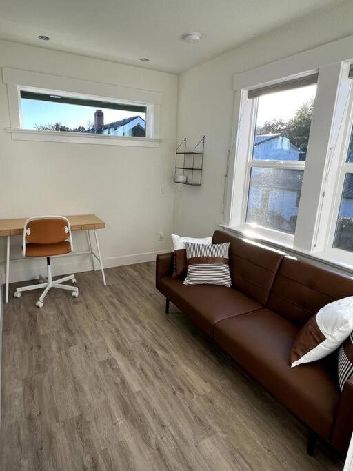 Brand New Custom Built Cottage In Downtown W/Pool! Salem Exterior photo