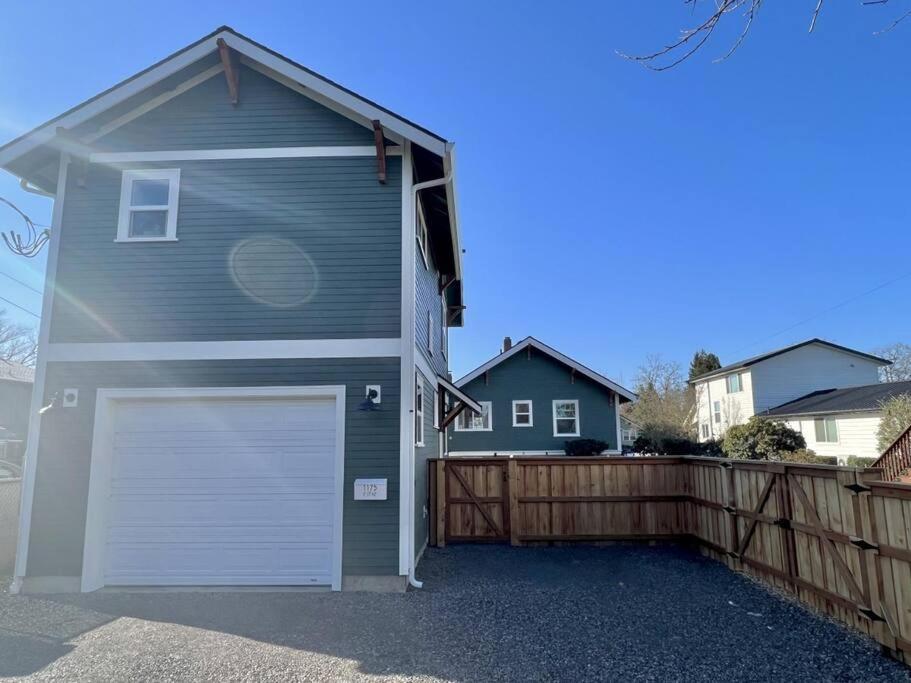 Brand New Custom Built Cottage In Downtown W/Pool! Salem Exterior photo